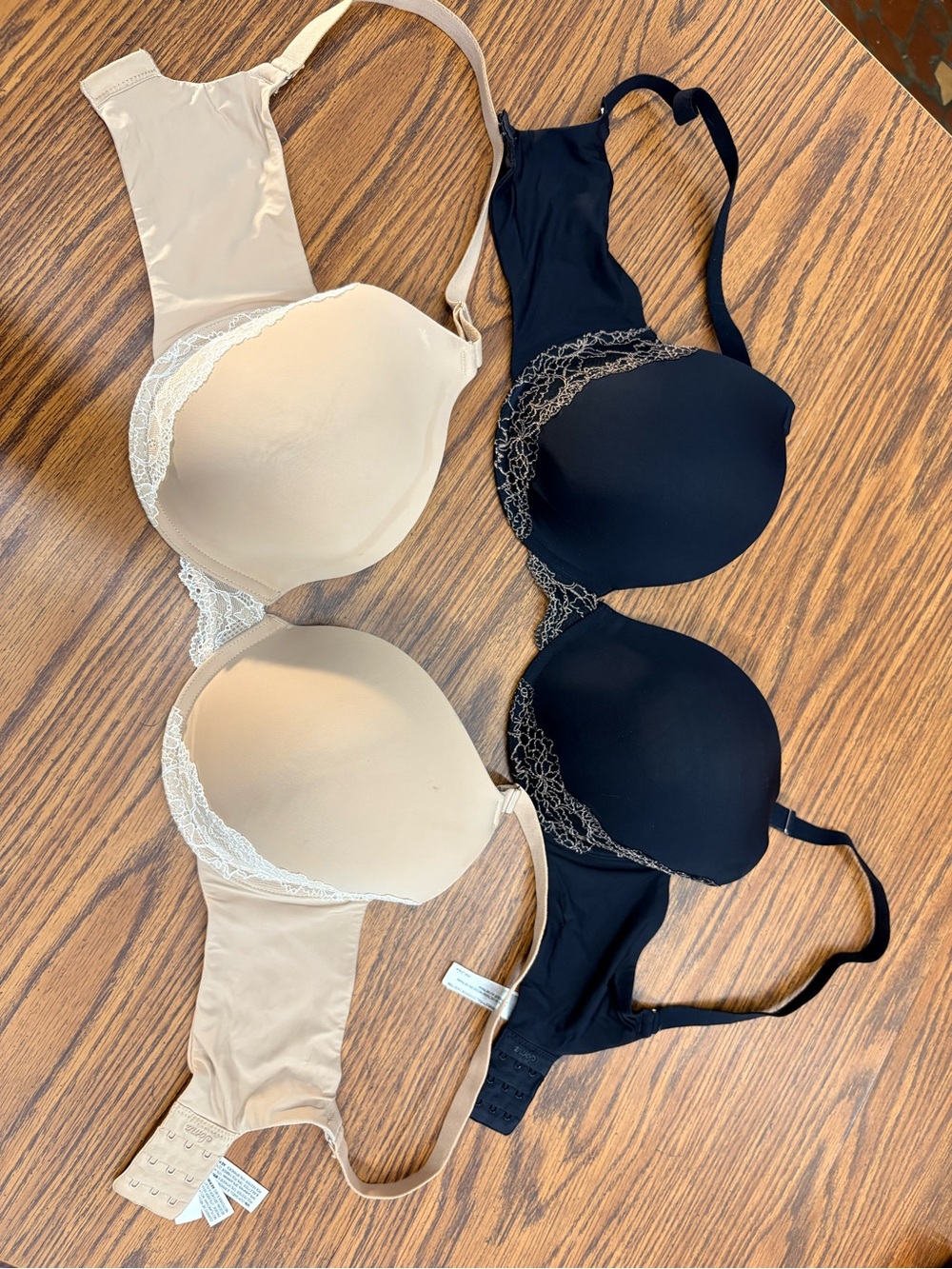 Soma Memorable Lace-Trim T-Shirt Bra in Nude and Black